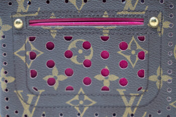 Louis Vuitton Monogram Shoulder Bag with Pink Floral Detail & Gold Lock - Image 2